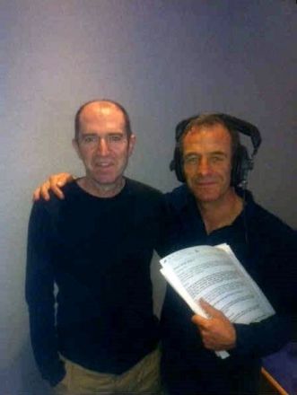 Robson avec le réalisateur Francis Hanly pour l‘enregistrement en studio, 29 Avril 2013