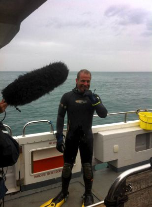 Robson Green dans sa combinaison de plongée 6×5 Semi Dry, Bristol Channel Diving, 11/06/2016